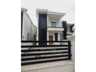 4bedroom fully detached duplex for rent in Lekki Phase 1