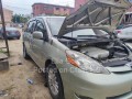 toyota-sienna-le-2008-model-small-4