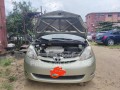 toyota-sienna-le-2008-model-small-1