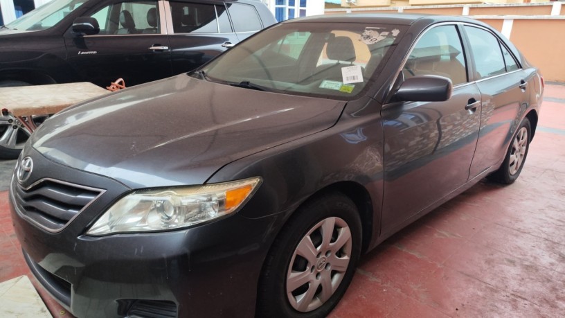 foreign-used-toyota-camry-2011-model-big-0